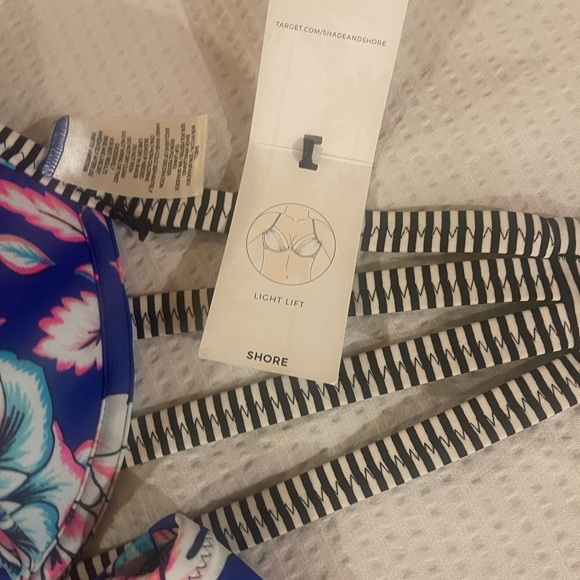 SWIMSUIT - Picture 4 of 5